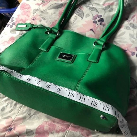 Tignanello Green Leather Handbag - Picture 5 of 8